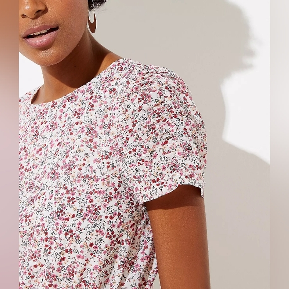 Ruched sleeve, pink and white floral print LOFT dress with pleated skirt - Picture 3 of 10